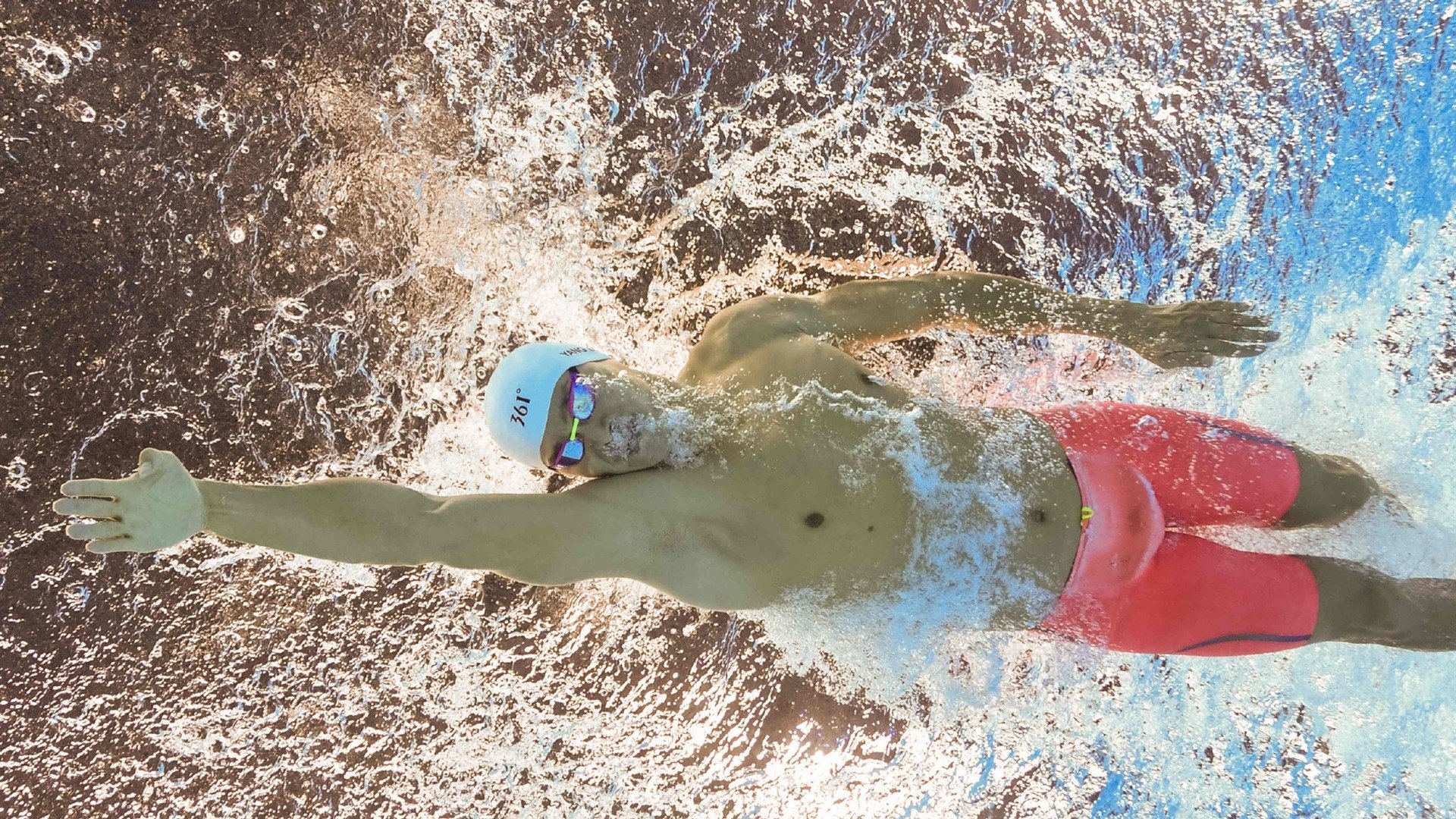 欧冠八强首回合：本菲卡3比2险胜阿贾克斯 “青训对决”进攻大于防守